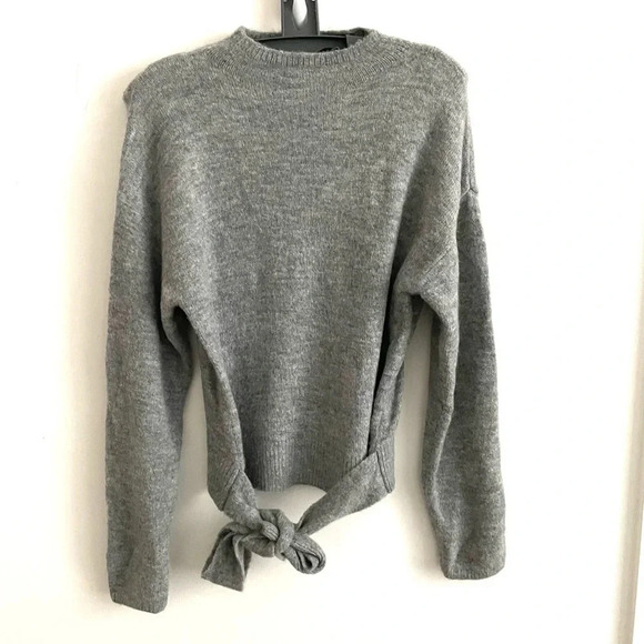 WAYF Women’s SZ S Gray Tie Front Sweater Pullover Long Sleeve Crewneck Knit Top - Picture 2 of 7